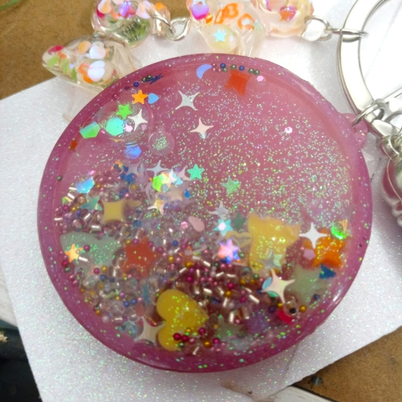 Fun liquid waterfall shaker resin keychain - Picture 6 of 12